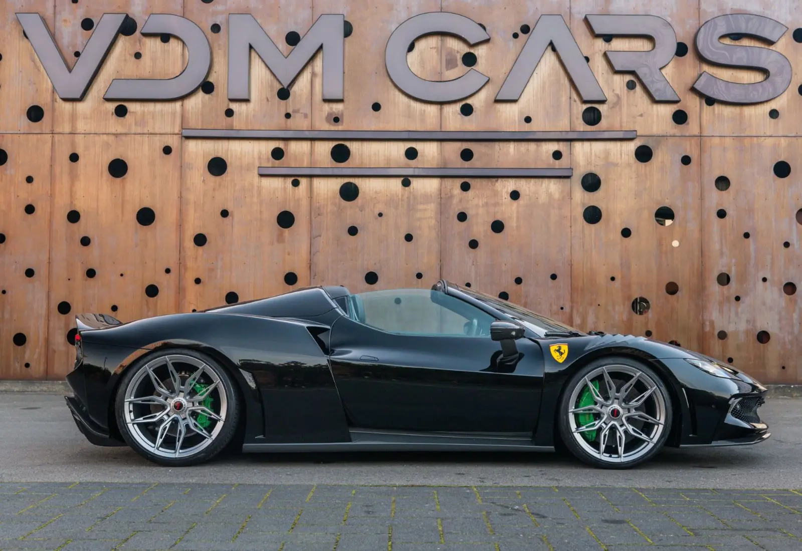 Ferrari 296 GTS N-LARGO * 1 OF 15 * FULL CARBON * LIFT * ADAS *  - 124812