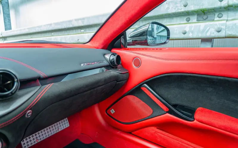 Ferrari F12 Berlinetta * ALCANTARA * CUSTOM * CARBON *  - 137312