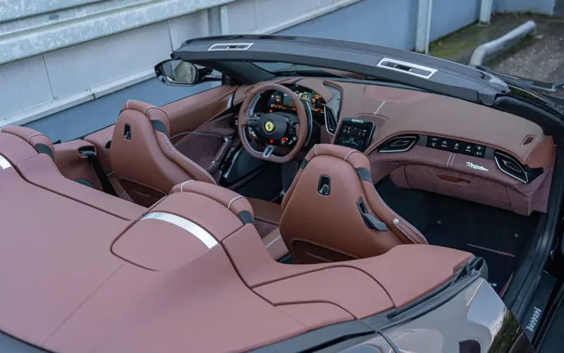 Ferrari Roma Spider * SPECIAL COLOR * VENT * VOLL * LP €345.000 - 167841