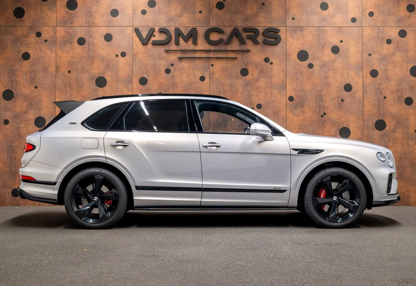 Bentley Bentayga 3.0 Hybrid 4WD * FIRST EDITION * NAIM *  - 135320