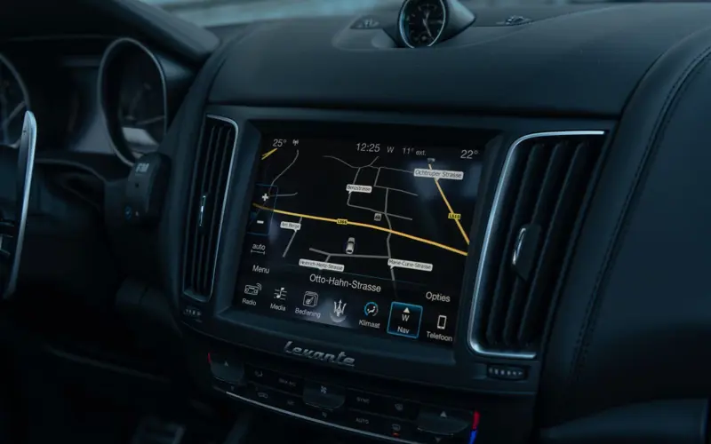 Maserati Levante Diesel * 1. HAND * SERVICE NEU * PANO * ACC * 360 - 126968