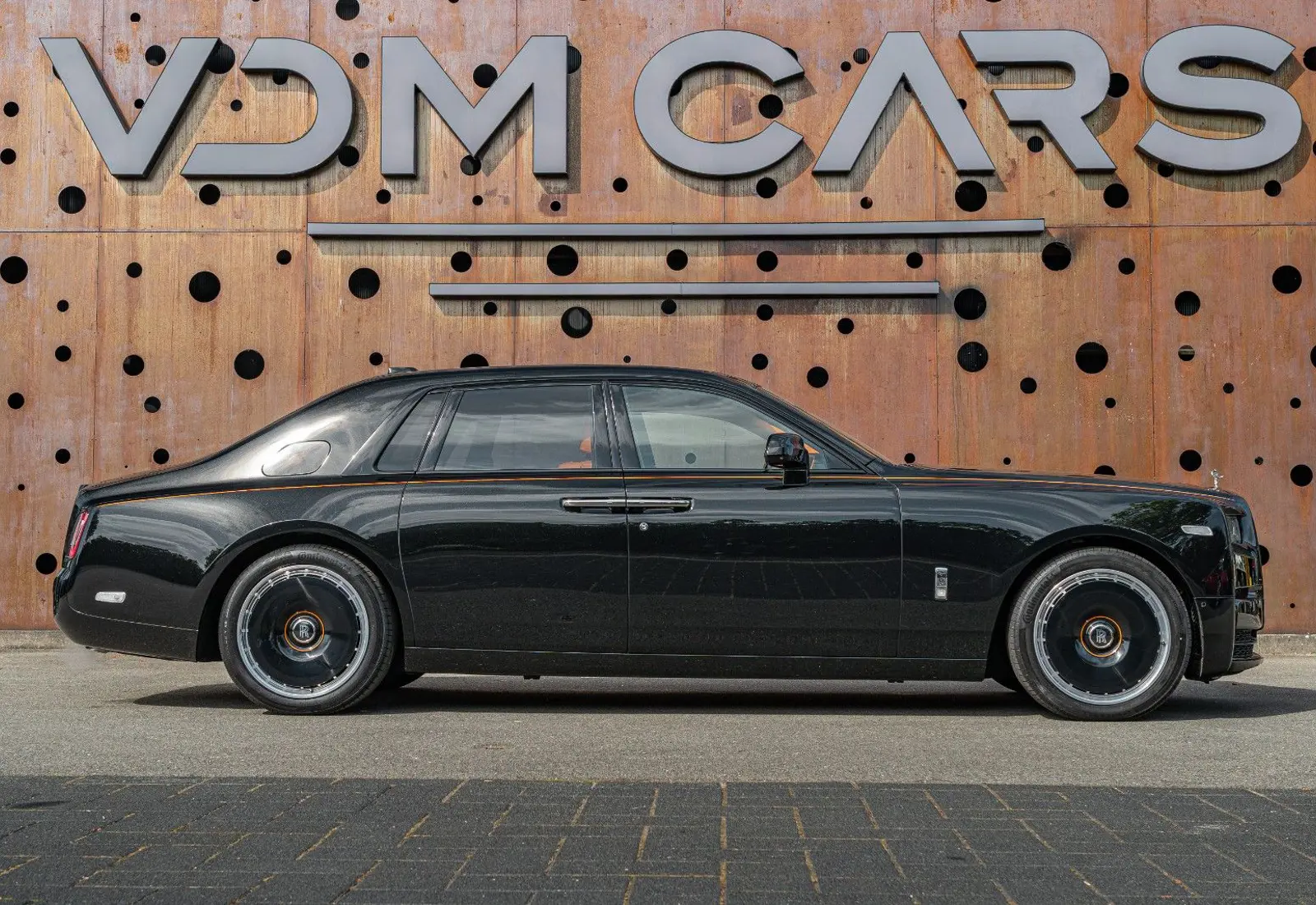 Rolls-Royce Phantom * COC ONLY * PROD.25 * BESPOKE * STARLIGHT * THEA - 139474