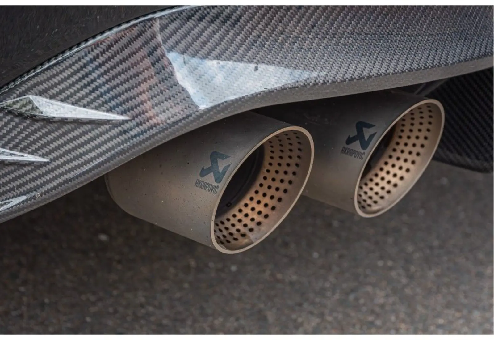 Volkswagen Golf VIII R 4Motion * AKRAPOVIC * STAGE 2 * PANO * PERF - 127684