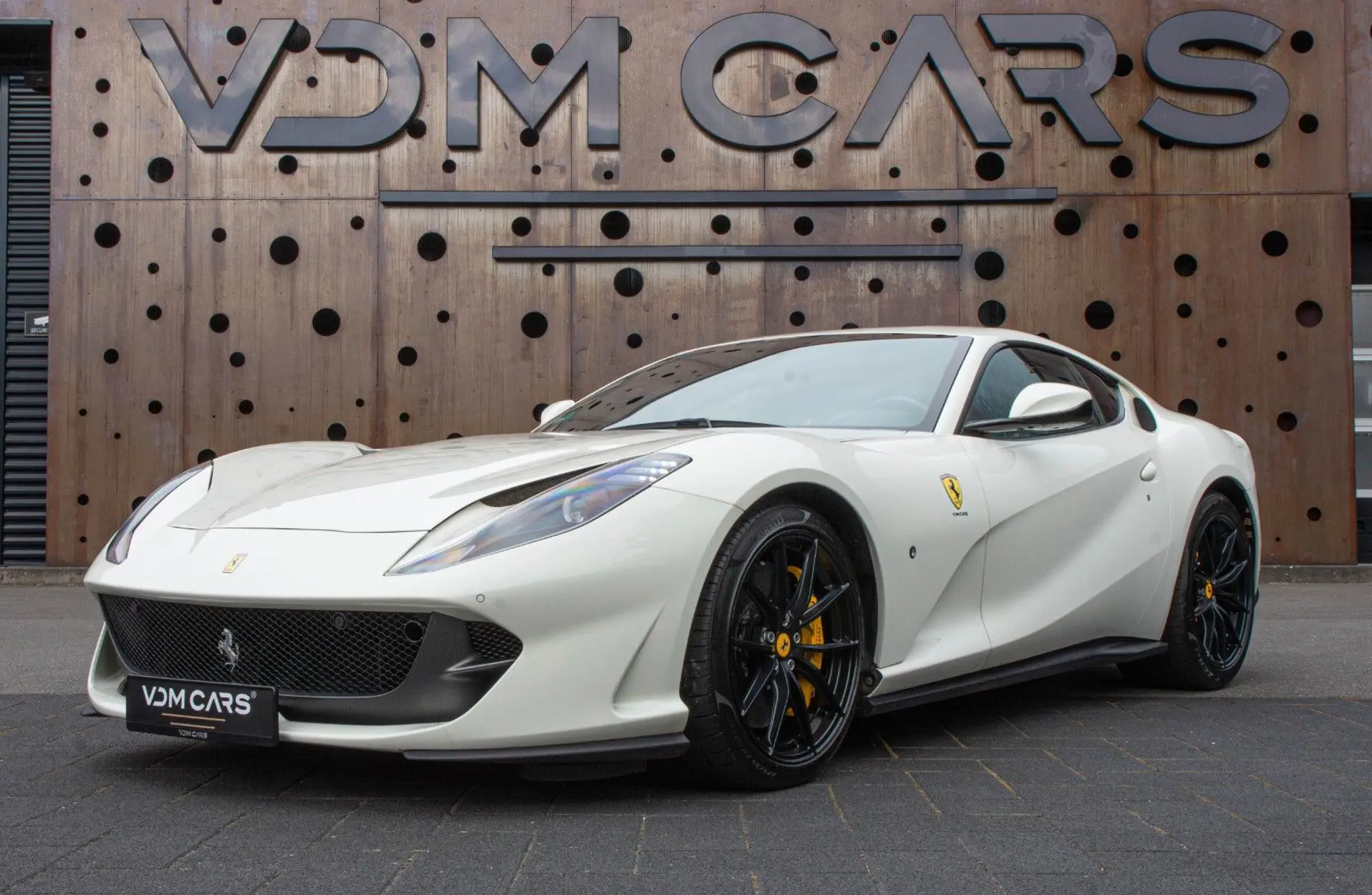 Ferrari - 812 - 114375