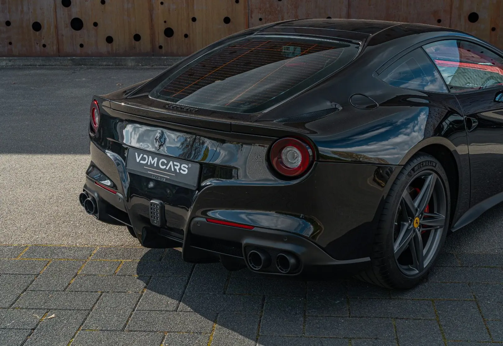 Ferrari F12 Berlinetta * ALCANTARA * CUSTOM * CARBON *  - 137292