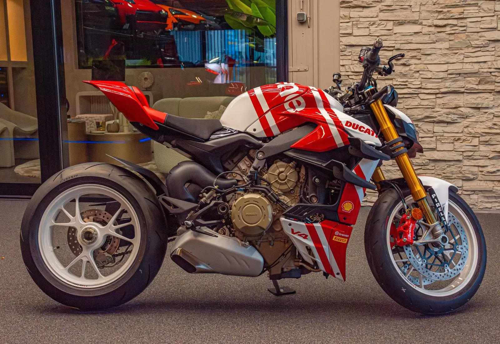 Ducati Streetfighter V4 Supreme. * 1 OF 250 LIMITED ED - 105555