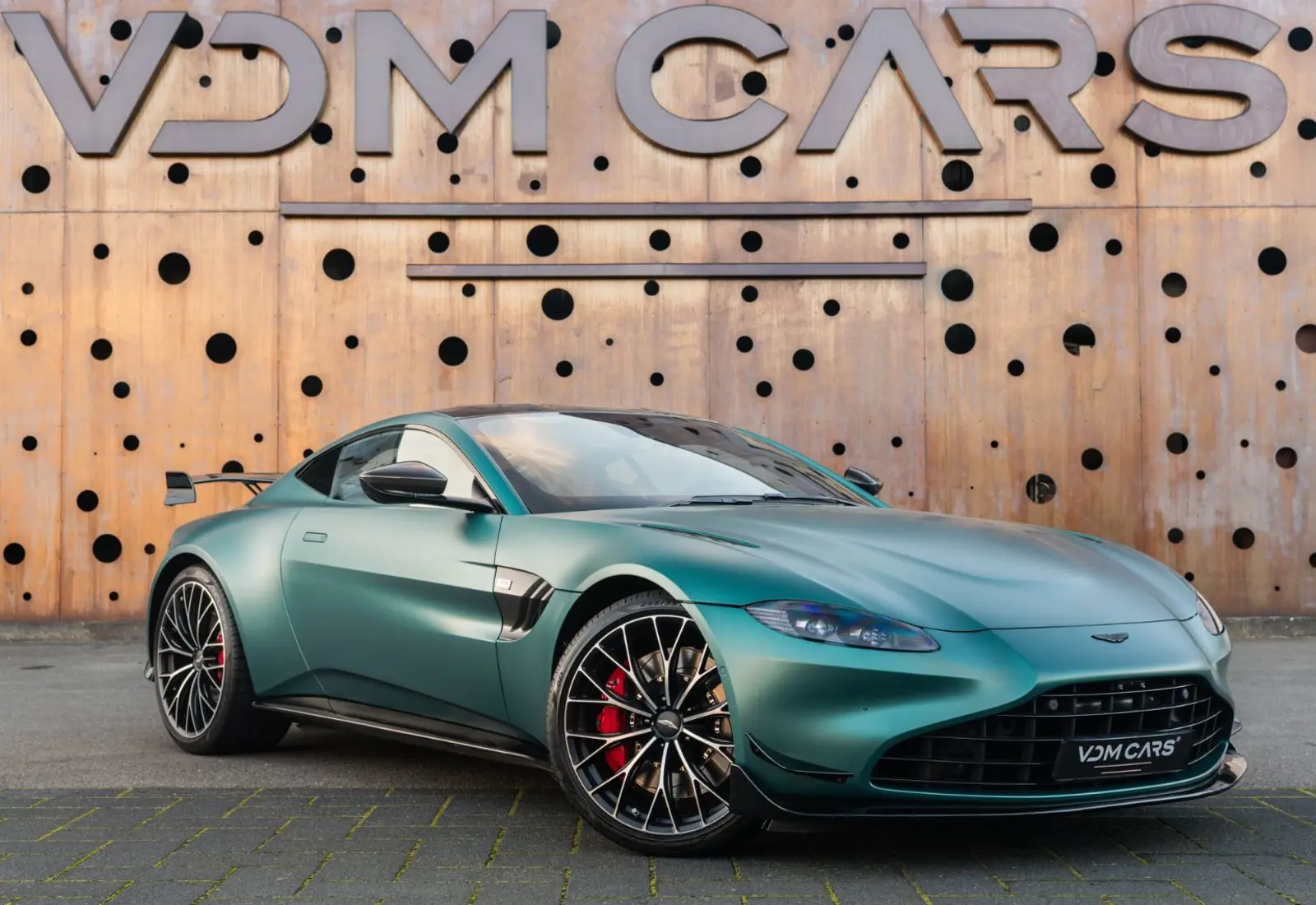 Aston Martin Vantage F1 * CARBON * AERO * INKL.ORIG.WINTERRADSATZ *  - 126788