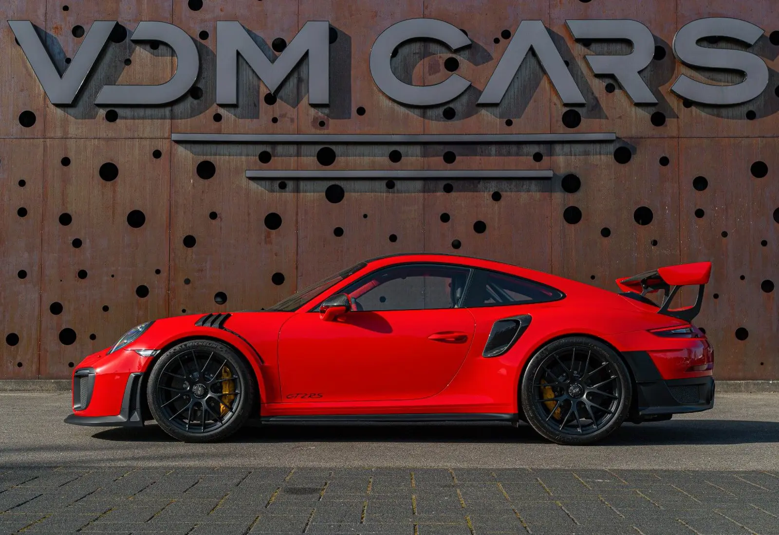 Porsche 911 GT2 RS * WEISSACH * 1.HAND * NUR 732KM * CLUBSPORT - 135822