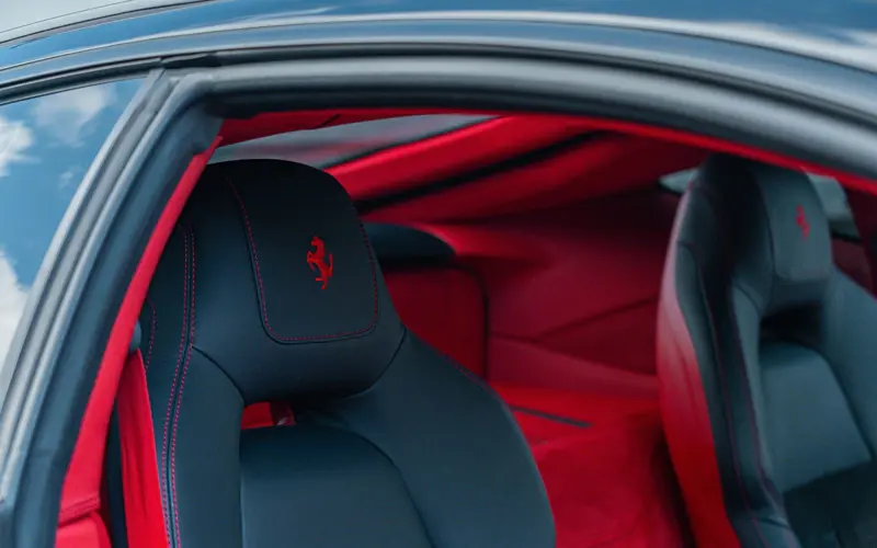 Ferrari F12 Berlinetta * ALCANTARA * CUSTOM * CARBON *  - 137319