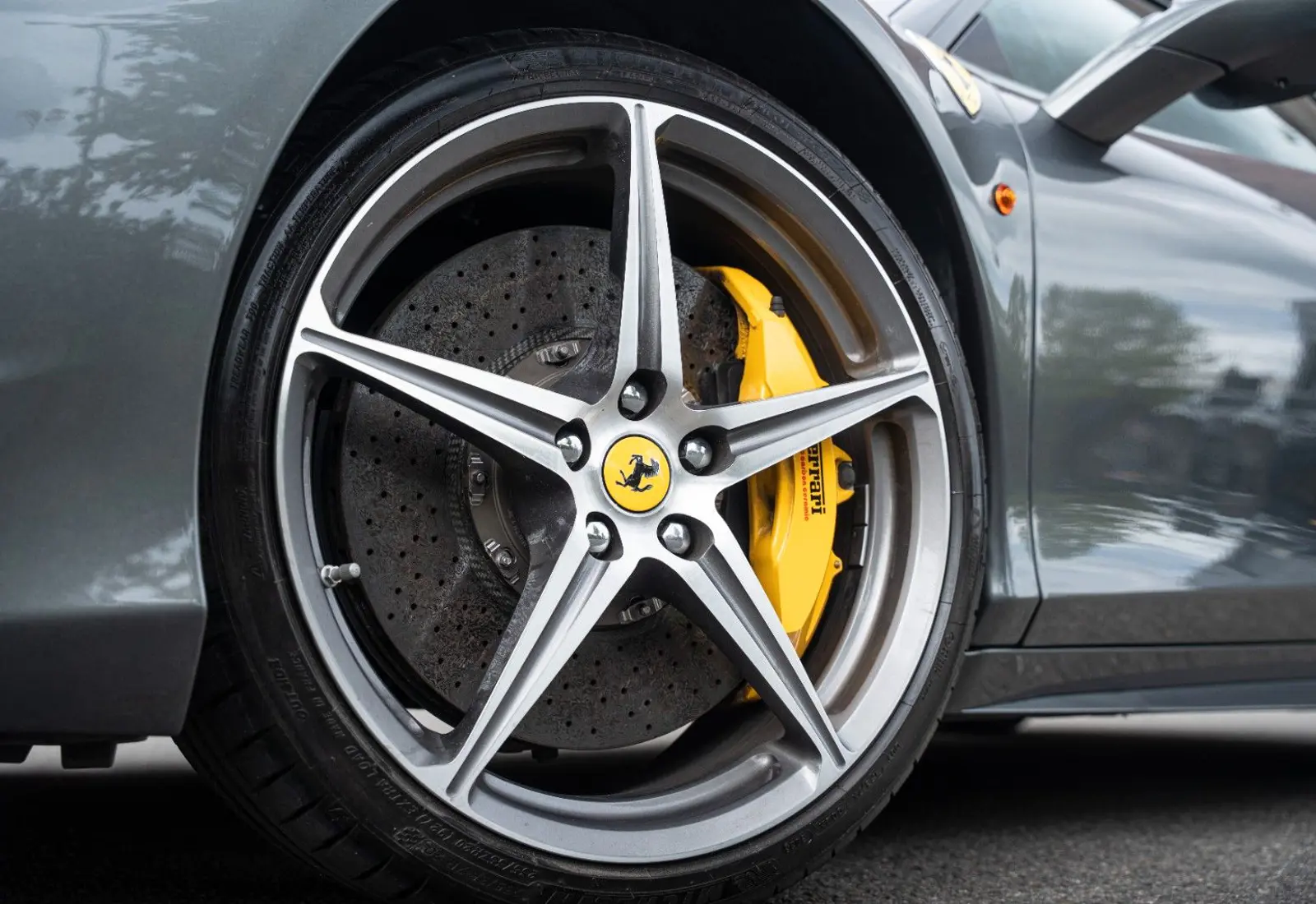 Ferrari 458 Italia * CARBON SEATS * LIFT * AFS * CAMERA * MWST *  - 153632