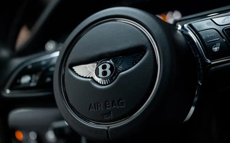 Bentley Bentayga 3.0 Hybrid 4WD * FIRST EDITION * NAIM *  - 135350