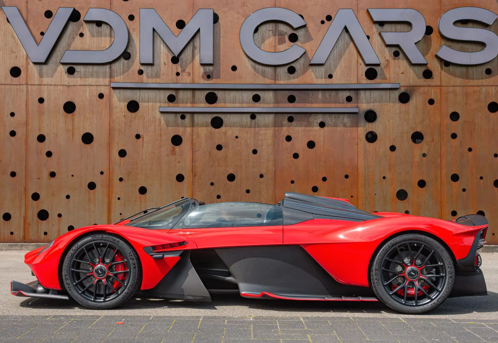 Aston Martin Valkyrie SPIDER * Q-COMMISSION * COLLECTOR PLAN *  - 126208