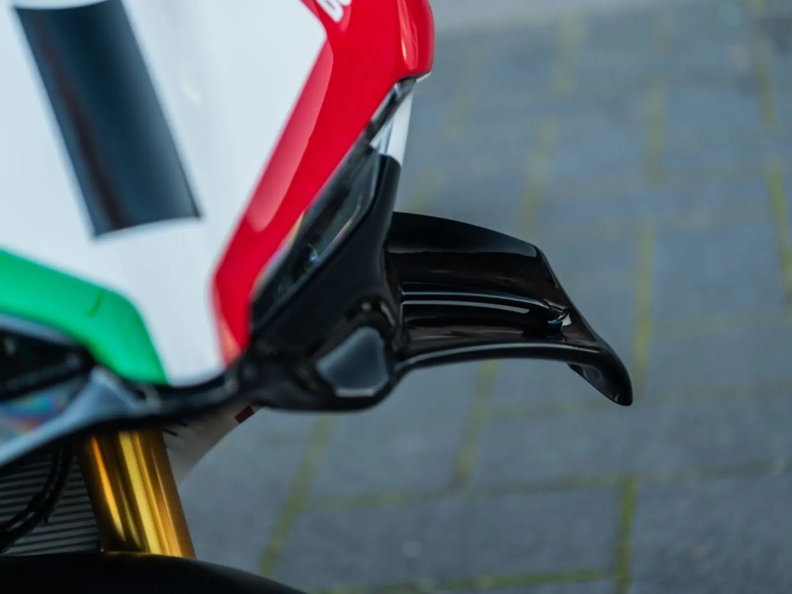 Ducati Panigale V4 Tricolore * LIMITED * 1 OF 1000 * CORSE *  - 124084