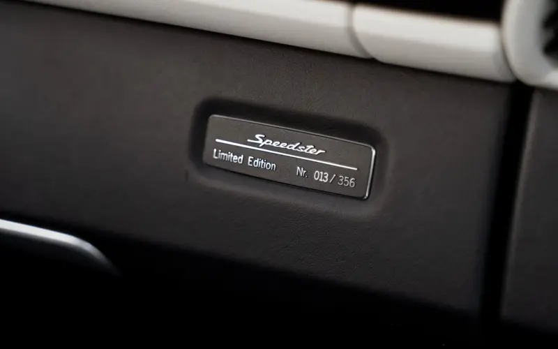 Porsche 911 Speedster * 1of356 * Memory * BOSE * PCCB * SportChro - 133299