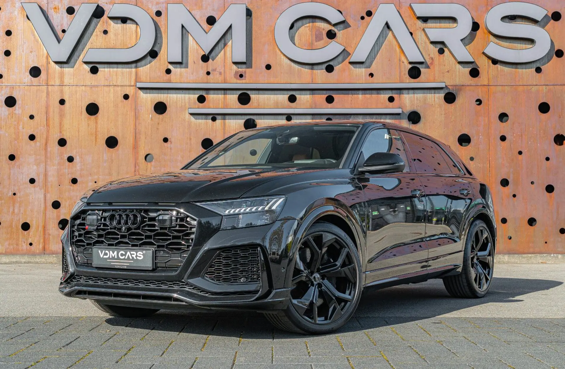Audi - RSQ8 - 137018