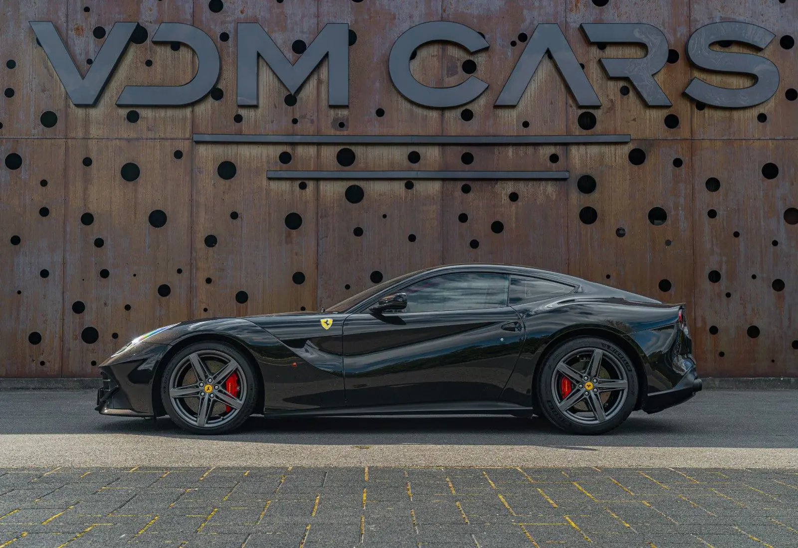 Ferrari F12 Berlinetta * ALCANTARA * CUSTOM * CARBON *  - 137291
