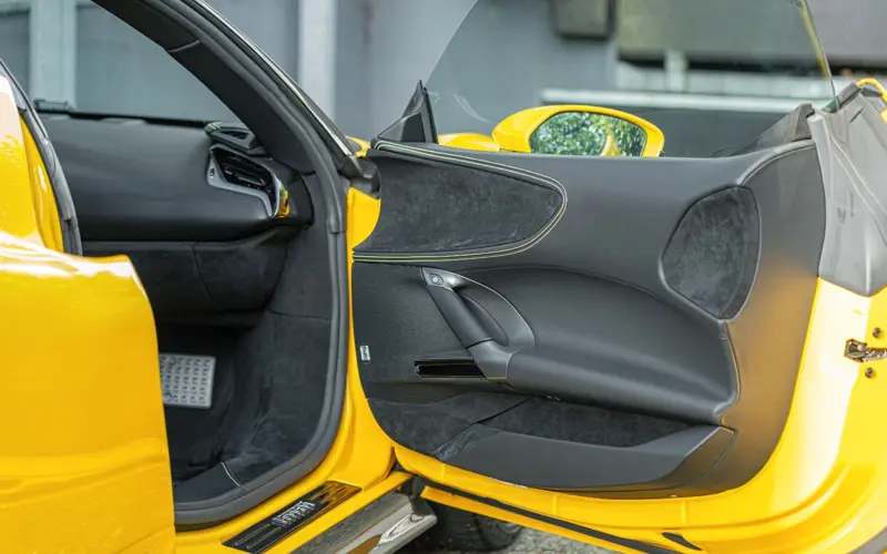 Ferrari SF90 Stradale * ATELIER * GIALLO TRIPLO * CARBON * TAILO - 138994