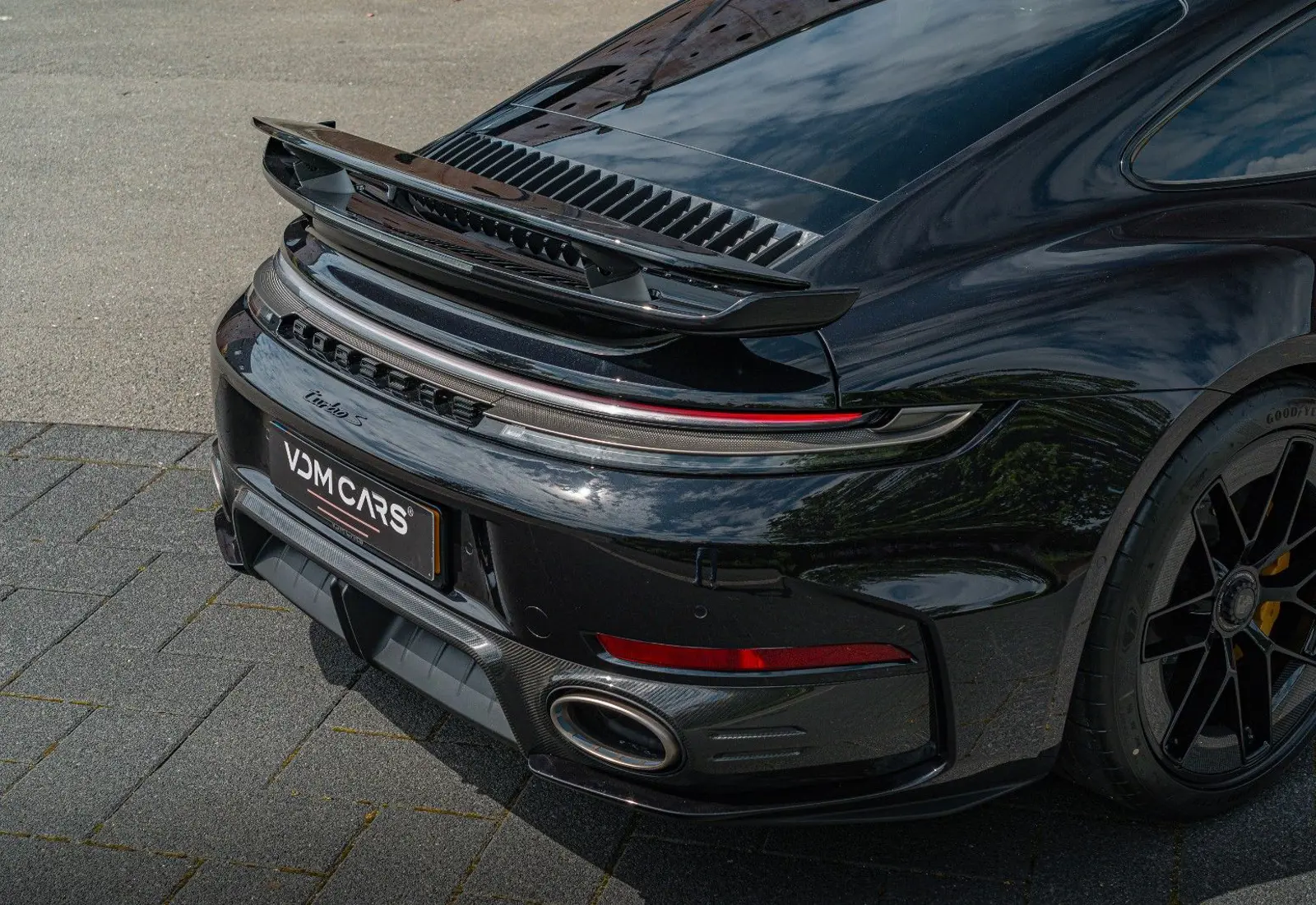 Porsche 911 Turbo S * 992.2 * MY26 * SPORTDES * CARBON EXTERIOR - 146901
