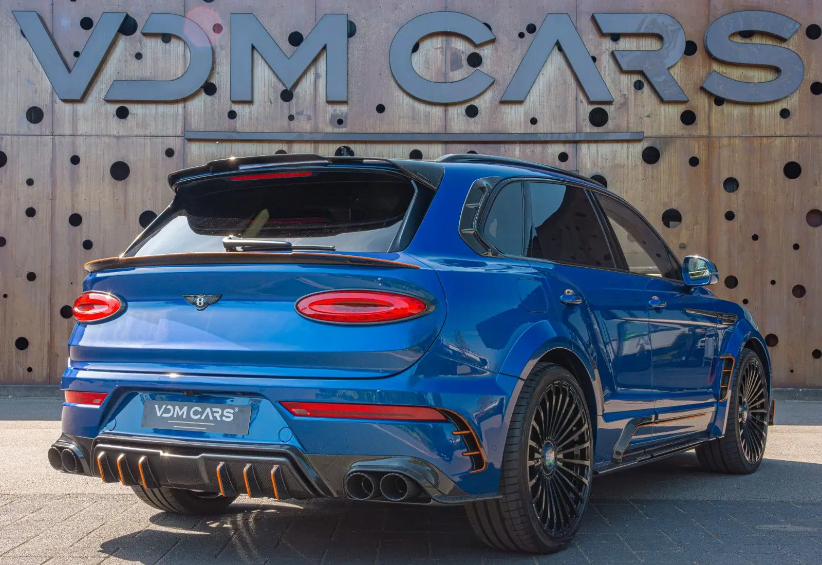 Bentley Bentayga V8 MANSORY * FULL CARBON * CERAMIC BRAKES *  - 85910