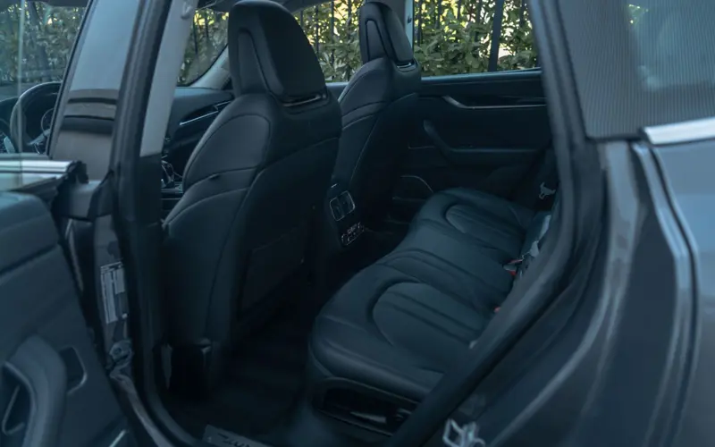 Maserati Levante Diesel * 1. HAND * SERVICE NEU * PANO * ACC * 360 - 126962