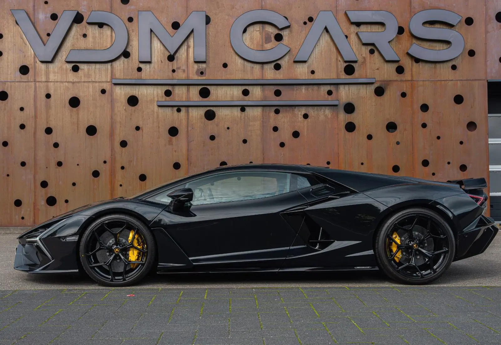 Lamborghini Revuelto 6.5 V12 * NEW CAR * AVAILABLE * BI COLOR - 145417