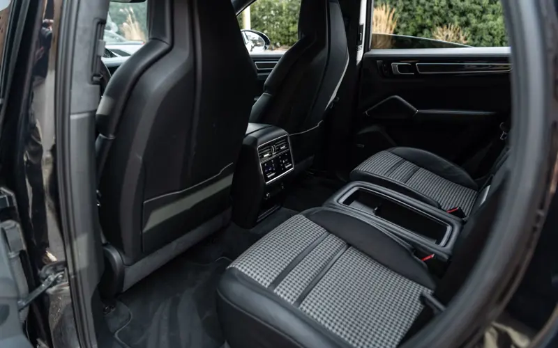 Porsche Cayenne Coupe S * CARBON pak * 1e Hand * Neue Wart - 131140