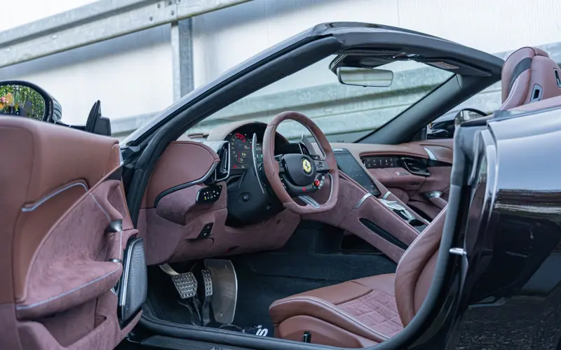 Ferrari Roma Spider * SPECIAL COLOR * VENT * VOLL * LP €345.000 - 167821