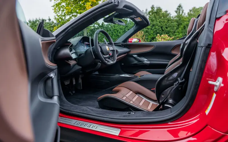 Ferrari SF90 Spider * LIFT * CARPLAY * AFS * TWO-TONE * CARBON *  - 166943