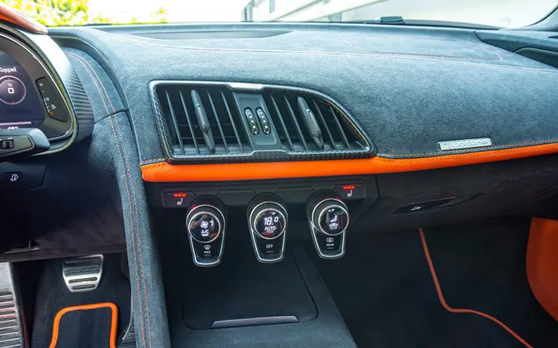 Audi R8 Coupe 5.2 FSI quattro plus * CARBON * GT STYLE *  - 108910