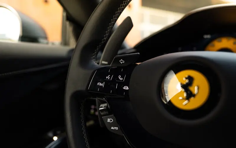Ferrari 12Cilindri * MATT Carbon * VOLL * LP 565.205,- * Neu - 169259