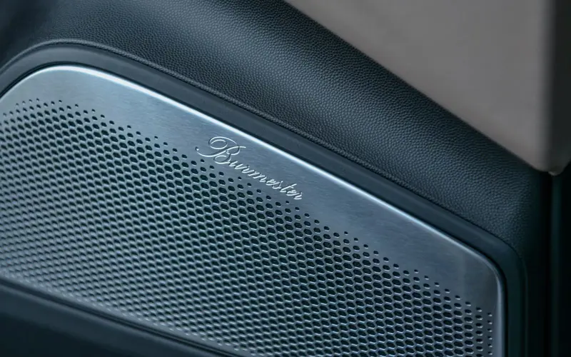 Porsche Macan Turbo Electric * INNO * P.DISPLAY * H.LENK * PANO - 115177