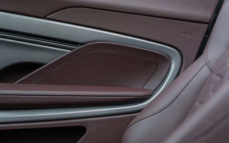 Aston Martin Vanquish Volante * Bowers &amp; Wilkins * Black-Pack *  - 145505