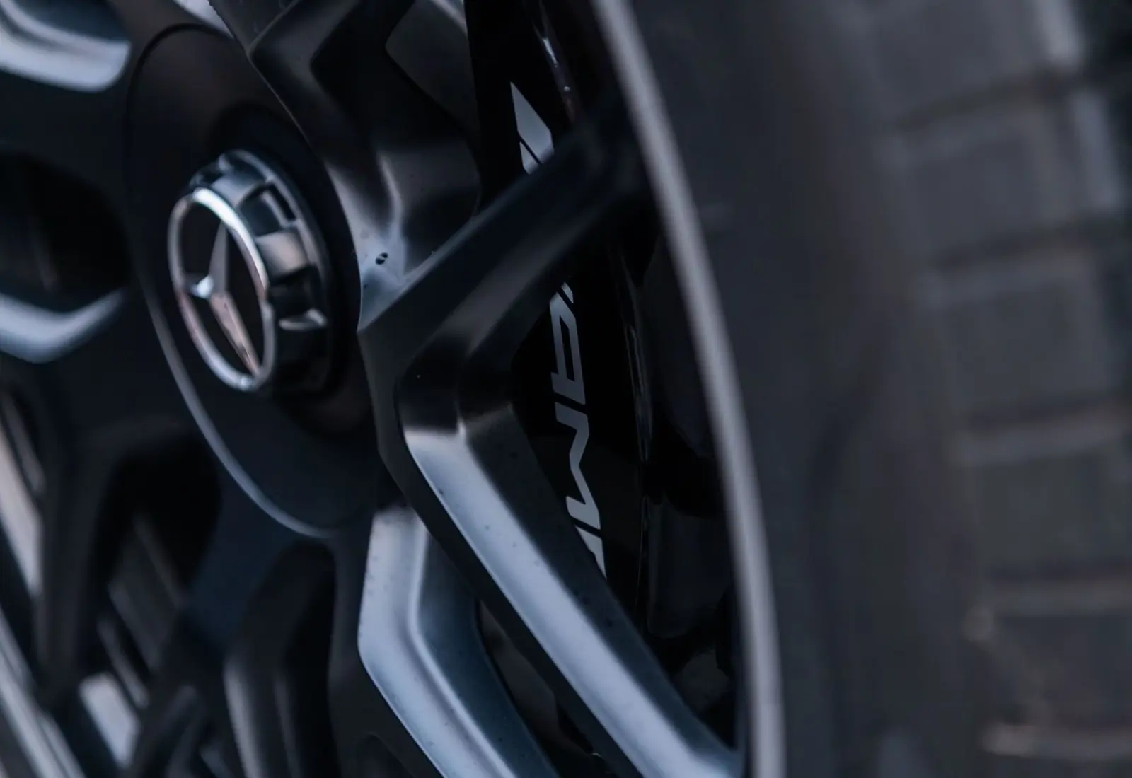 Mercedes-Benz G 63 AMG * PERFORMANCE * SUPERIOR * COMFORT * CARBON * NI - 129446