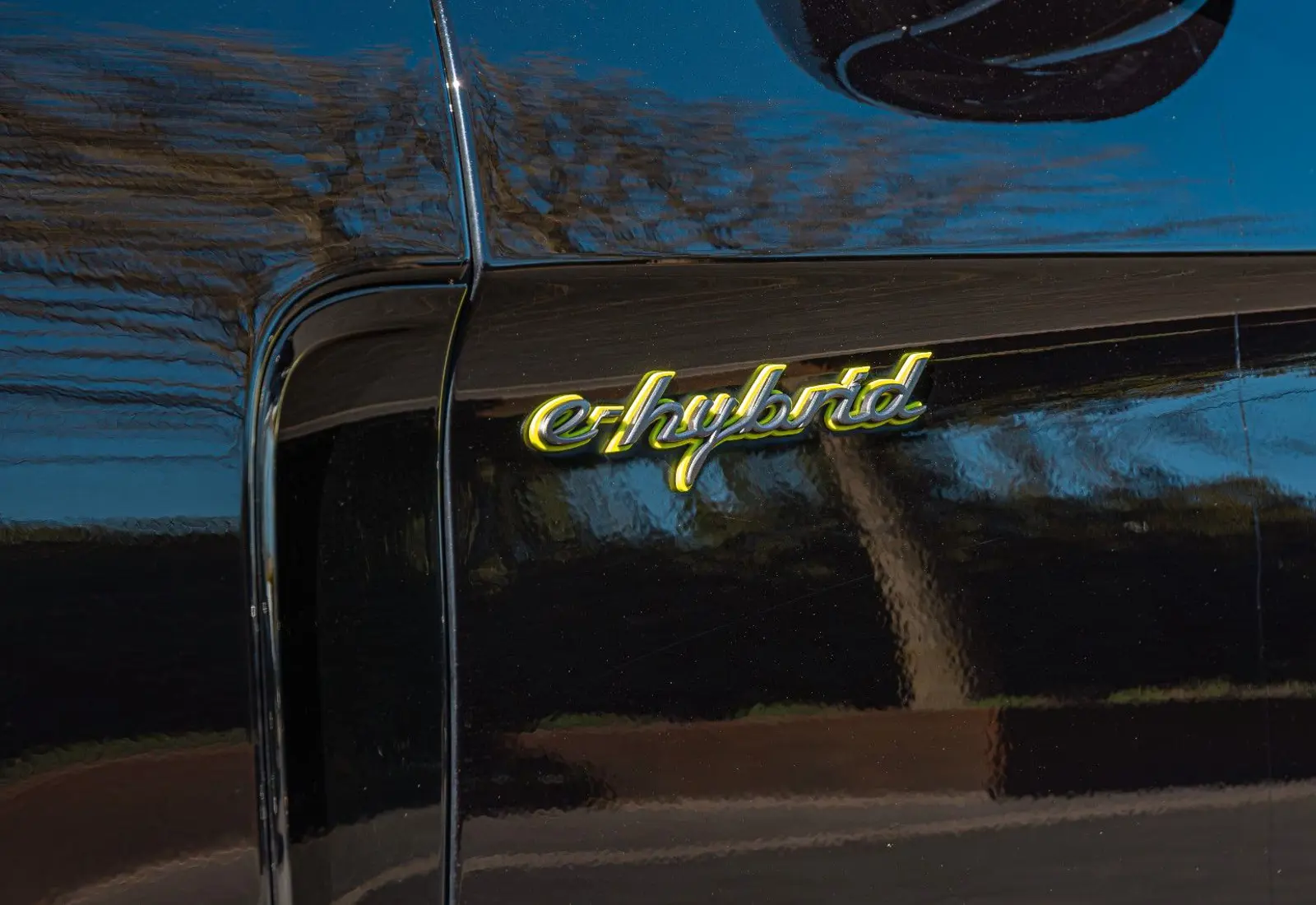 Porsche Panamera Sport Turismo 4 E-Hybrid Platinum Editi - 144976