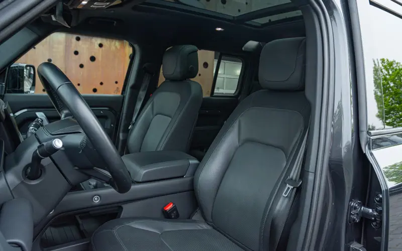 Land Rover Defender 3.0 D300 MHEV HSE 110 * MERIDIAN * PANO *  - 84861