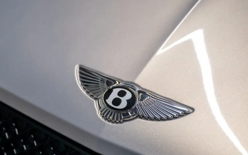 Bentley Bentayga 3.0 Hybrid 4WD * FIRST EDITION * NAIM *  - 135360