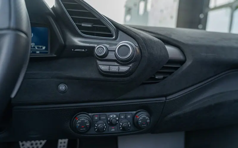 Ferrari 488 Pista Spider * CARBON 12X * 635KM * NEW SERVICE *  - 133221