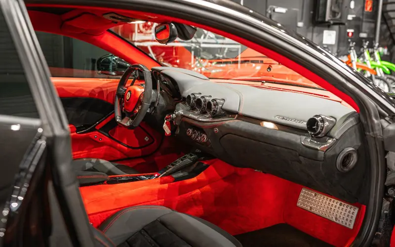 Ferrari F12 Berlinetta * ALCANTARA * CUSTOM * CARBON *  - 135027