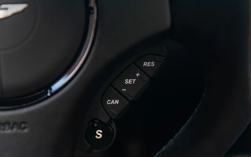 Aston Martin Vanquish Zagato Shooting Brake NEW SERVICE ! NEW - 125112