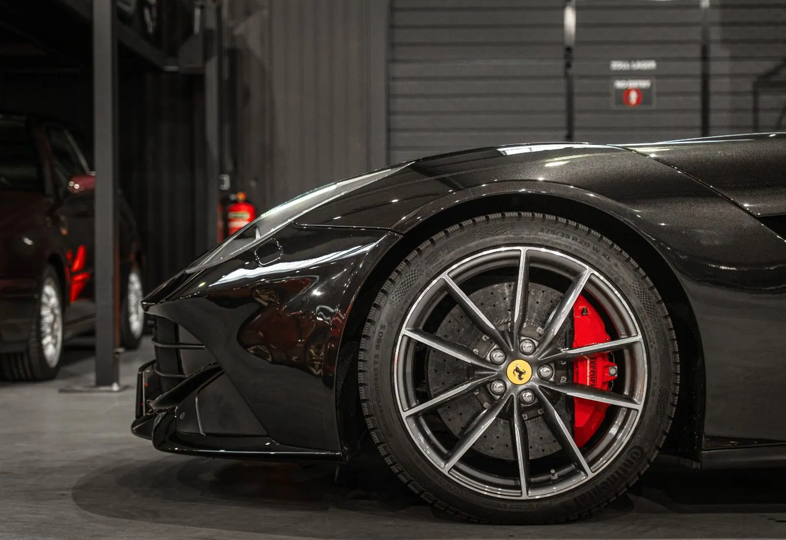 Ferrari F12 Berlinetta * ALCANTARA * CUSTOM * CARBON *  - 135008