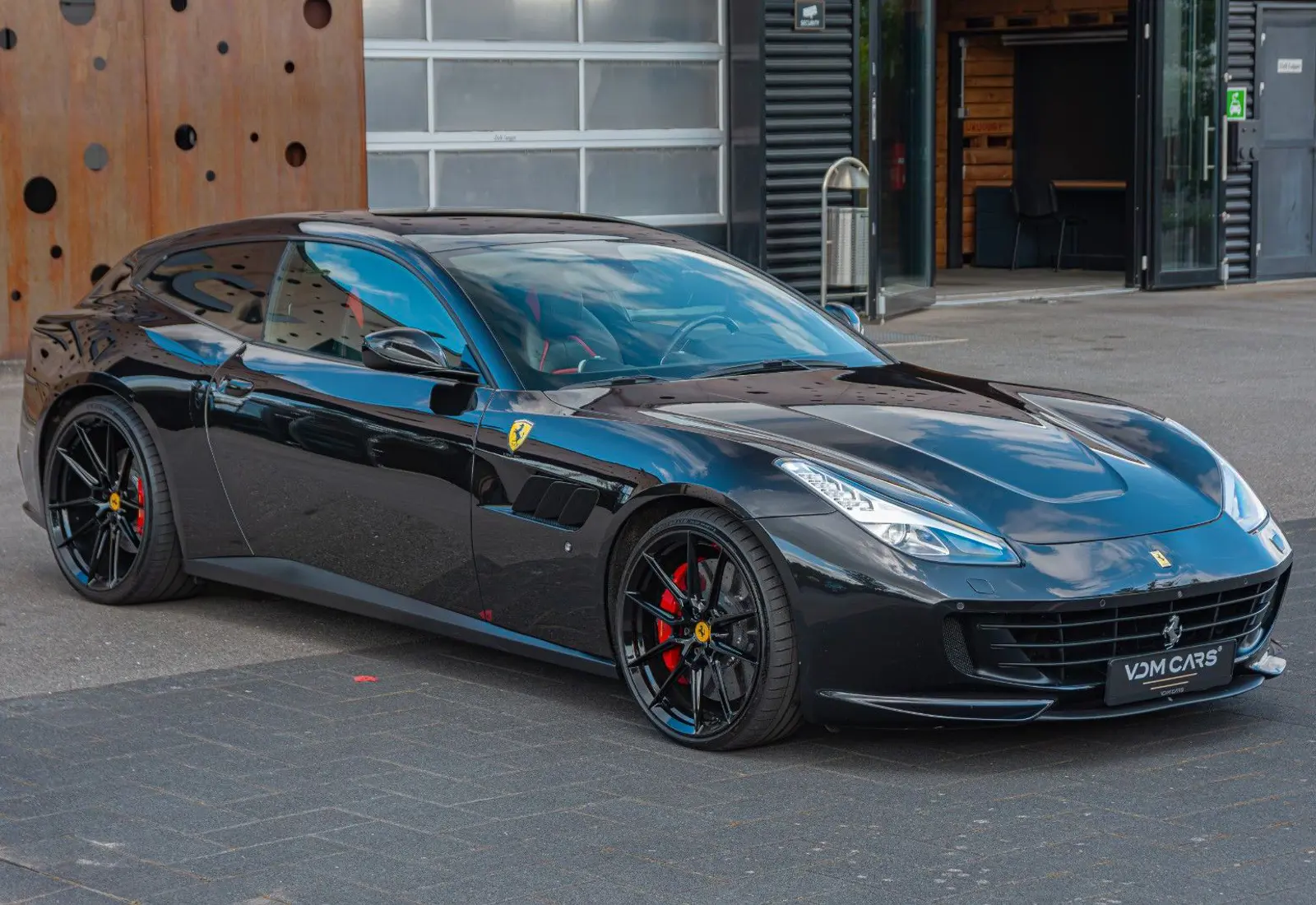 Ferrari GTC4Lusso V12 * NOVITEC * CARPLAY * P.DISPLAY * PANO * VO - 71329