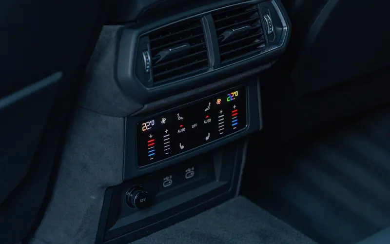 Lamborghini Urus SE * AD PERSONAM * VIOLA HONGKONG * MASSAGE * VOLL - 136009