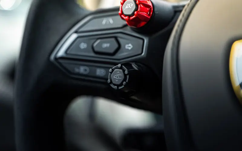 Lamborghini Revuelto 6.5 V12 * NEW CAR * AVAILABLE * BI COLOR - 168874