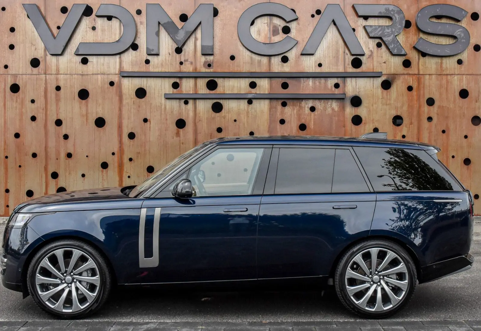 Land Rover Range Rover D300 HSE * BESPOKE * CARPLAY * PANO * 360 *  - 144940