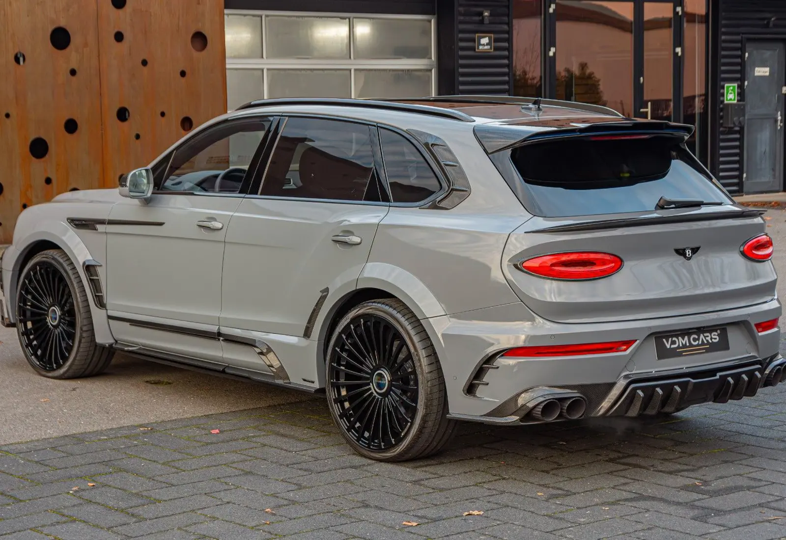 Bentley Bentayga V8 MANSORY * FULL CARBON * CERAMIC BRAKES *  - 74426