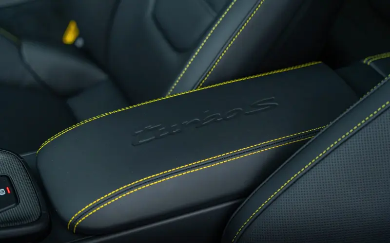 Porsche 911 Turbo S * 992.2 * MY26 * SPORTDES * CARBON EXTERIOR - 146919