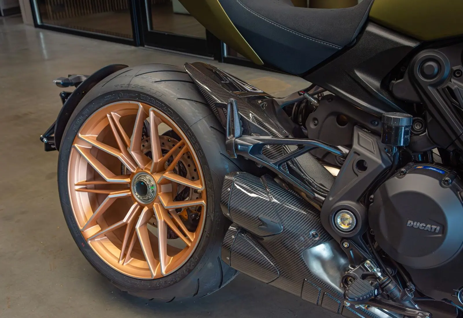 Ducati 1260 S Diavel Lamborghini * 1/630 * SAMMLERSTUCK *  - 112930