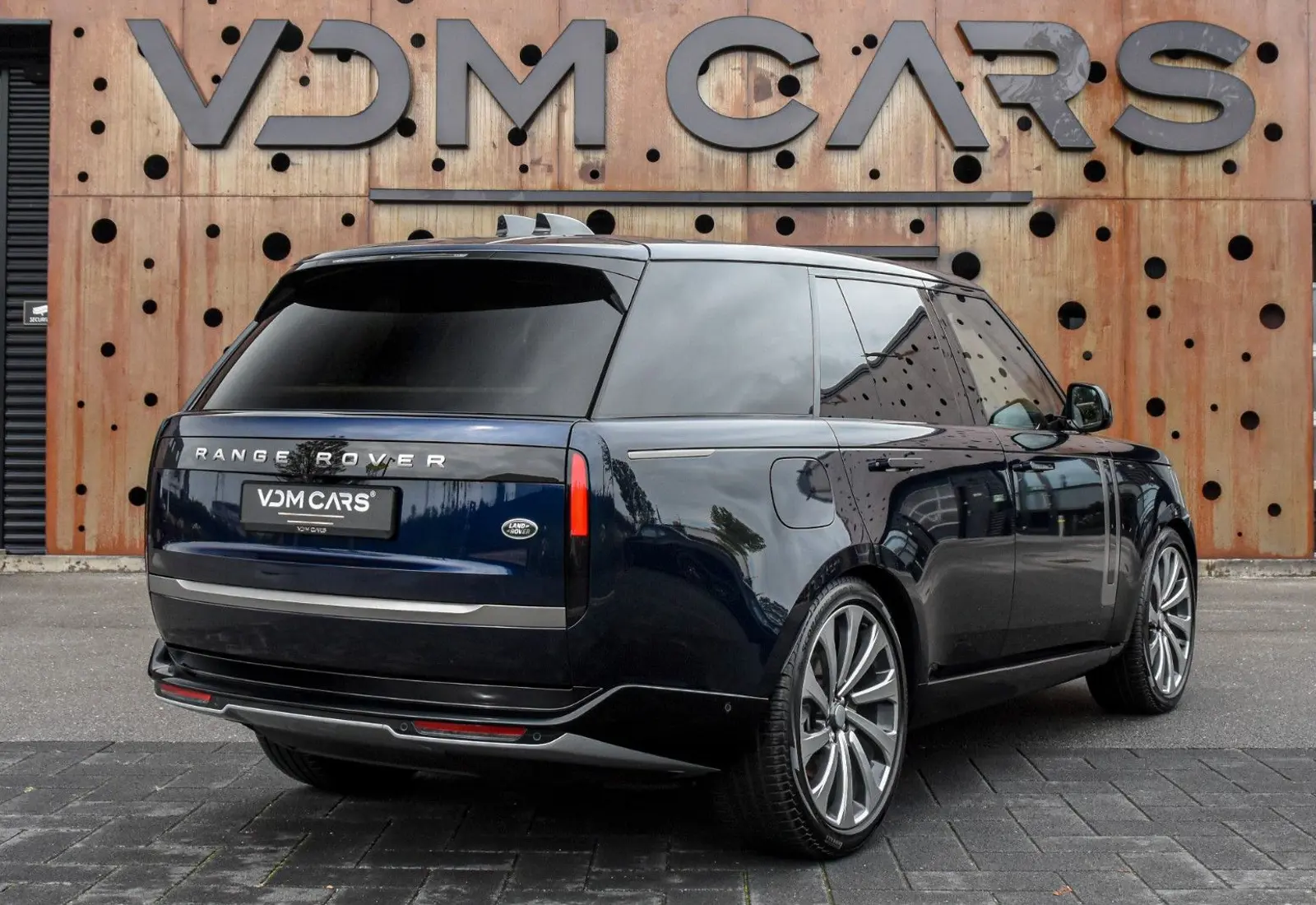 Land Rover Range Rover D300 HSE * BESPOKE * CARPLAY * PANO * 360 *  - 144936