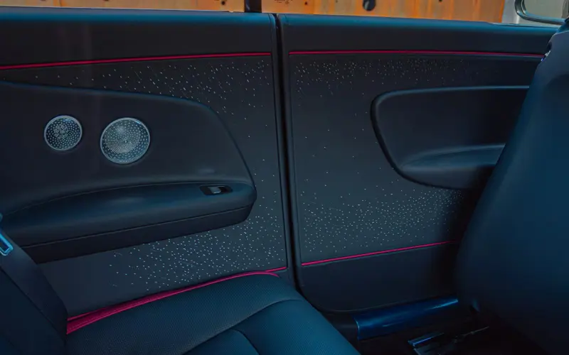 Rolls-Royce Spectre STOCK * STARLIGHT DOOR * MASSAGE * VOLL - 105117