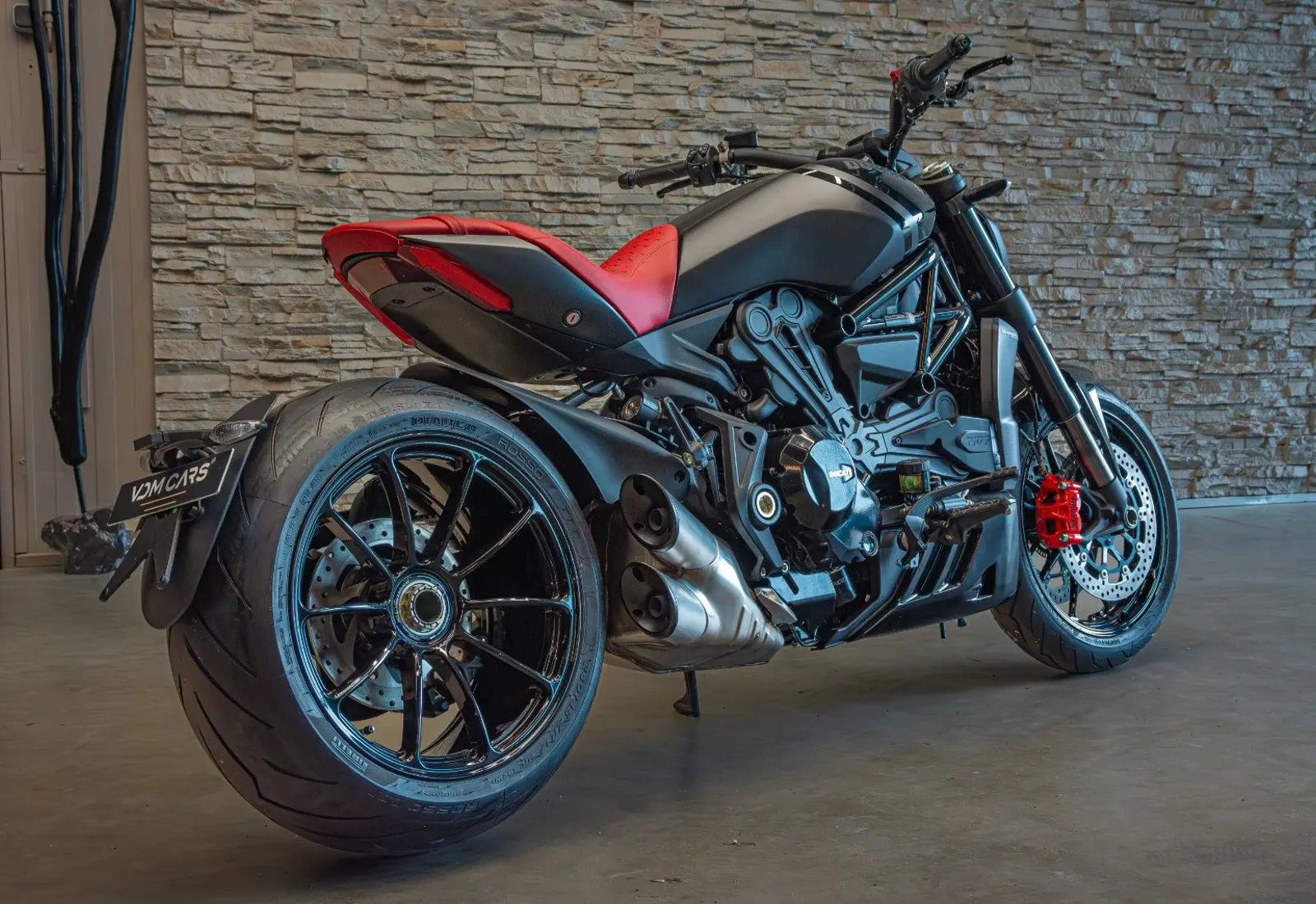 Ducati X-Diavel Nera * POLTRONA FRAU * 1 OF 500 * LIMITED ED - 54788